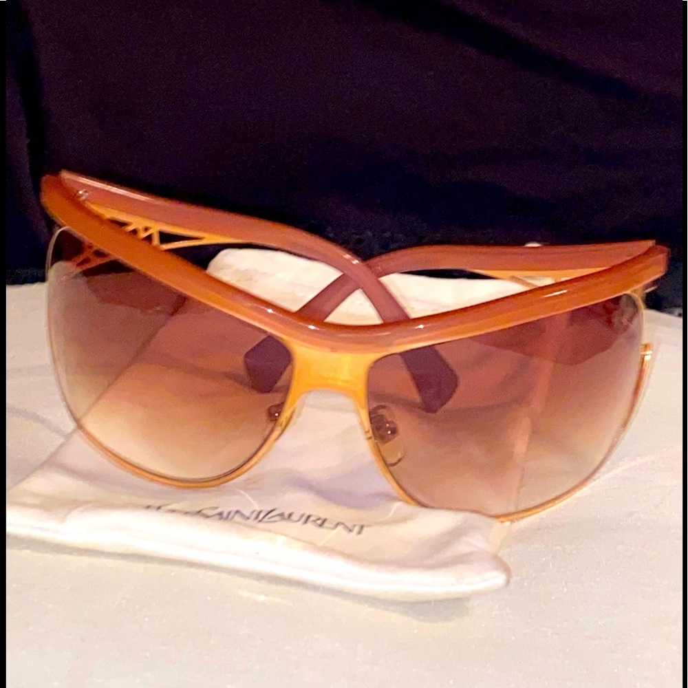 YSL sunglasses used but in mint condition for used glasses - Picture 2 of 11